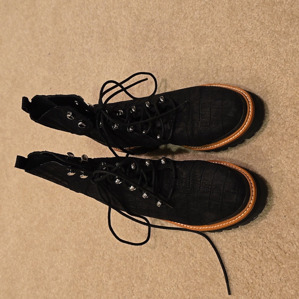 NWOT Marc Fisher Combat Boots